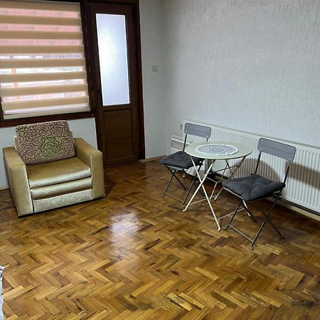 קרלובו White Guest House 2 מראה חיצוני תמונה