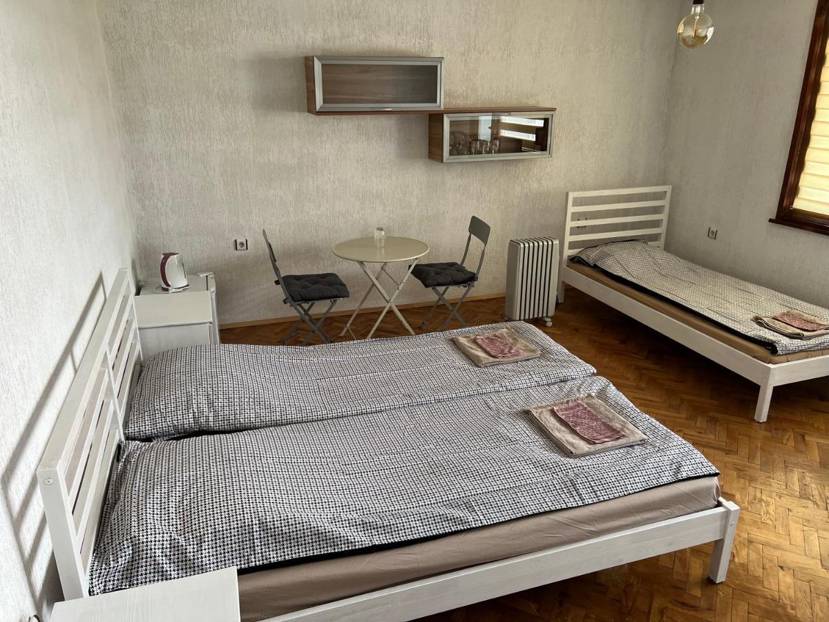 קרלובו White Guest House 2 מראה חיצוני תמונה