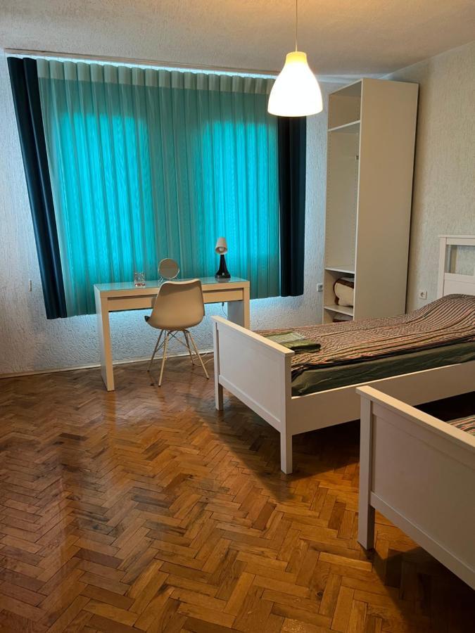 קרלובו White Guest House 2 מראה חיצוני תמונה
