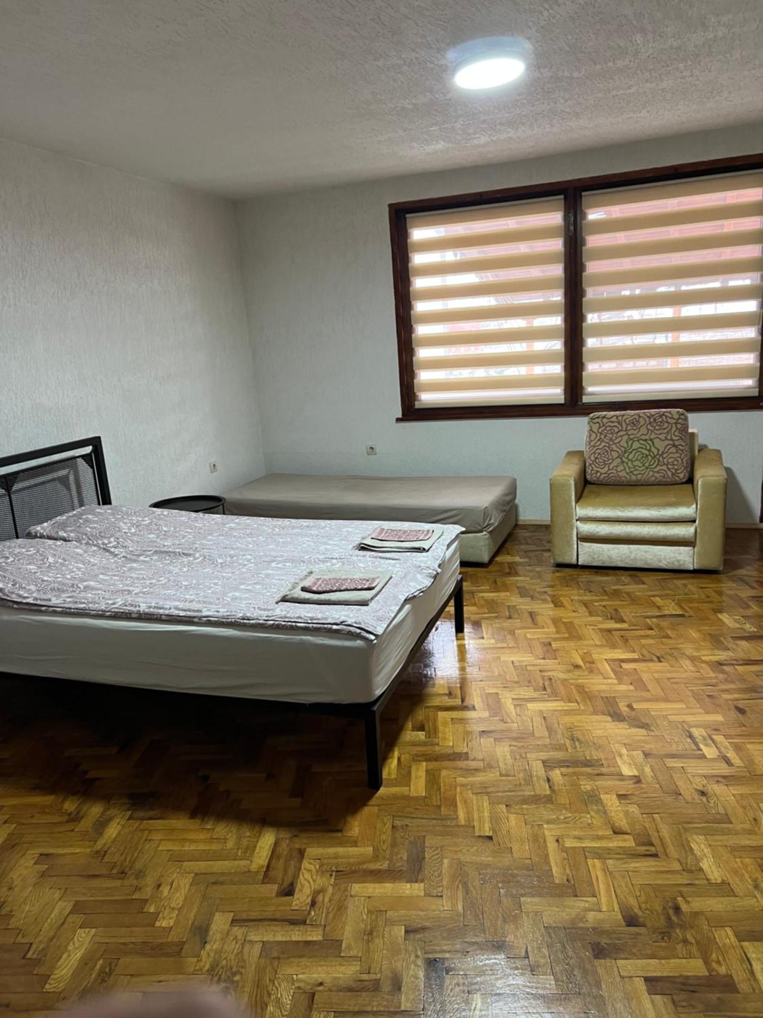 קרלובו White Guest House 2 מראה חיצוני תמונה