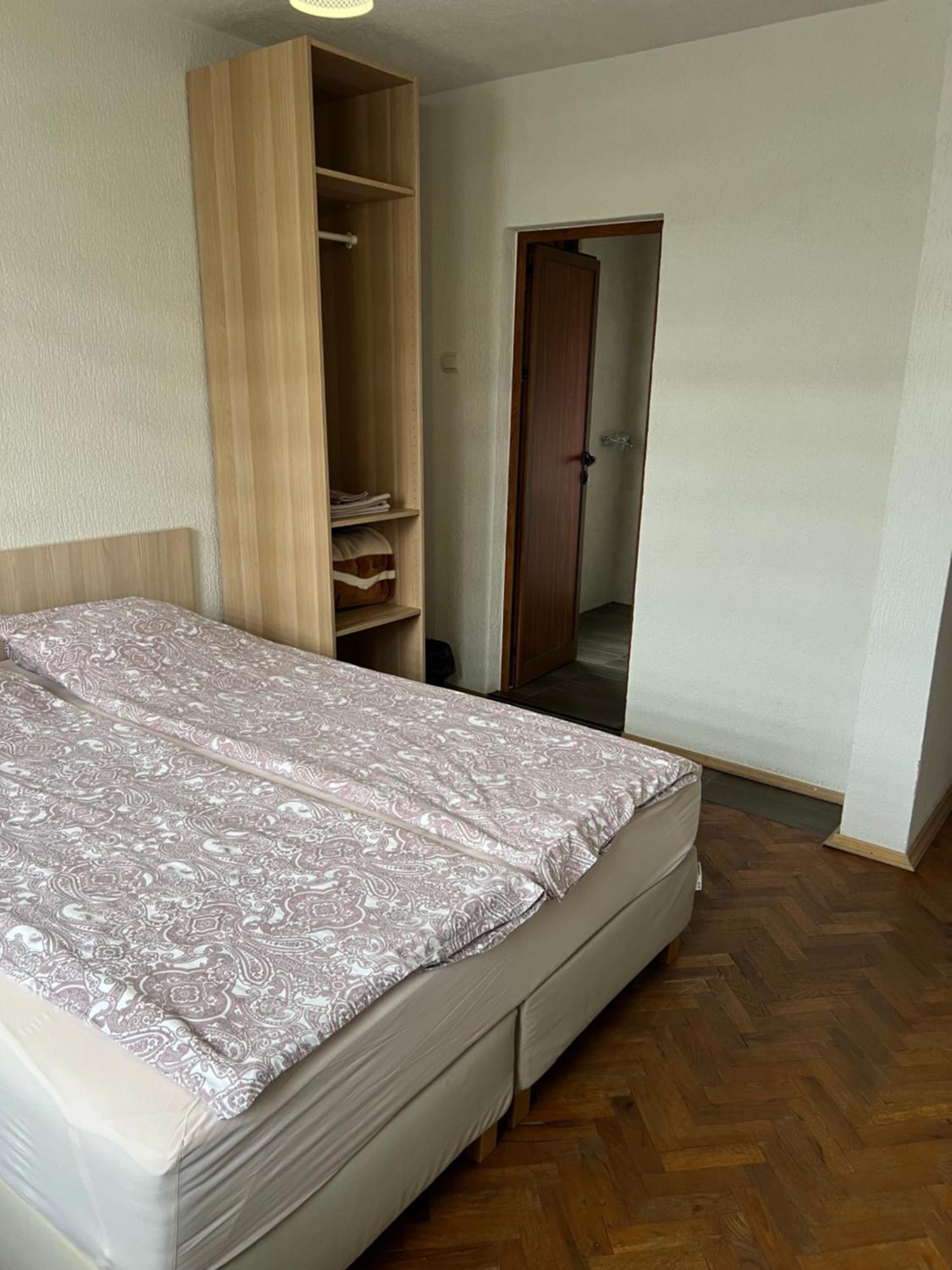 קרלובו White Guest House 2 מראה חיצוני תמונה