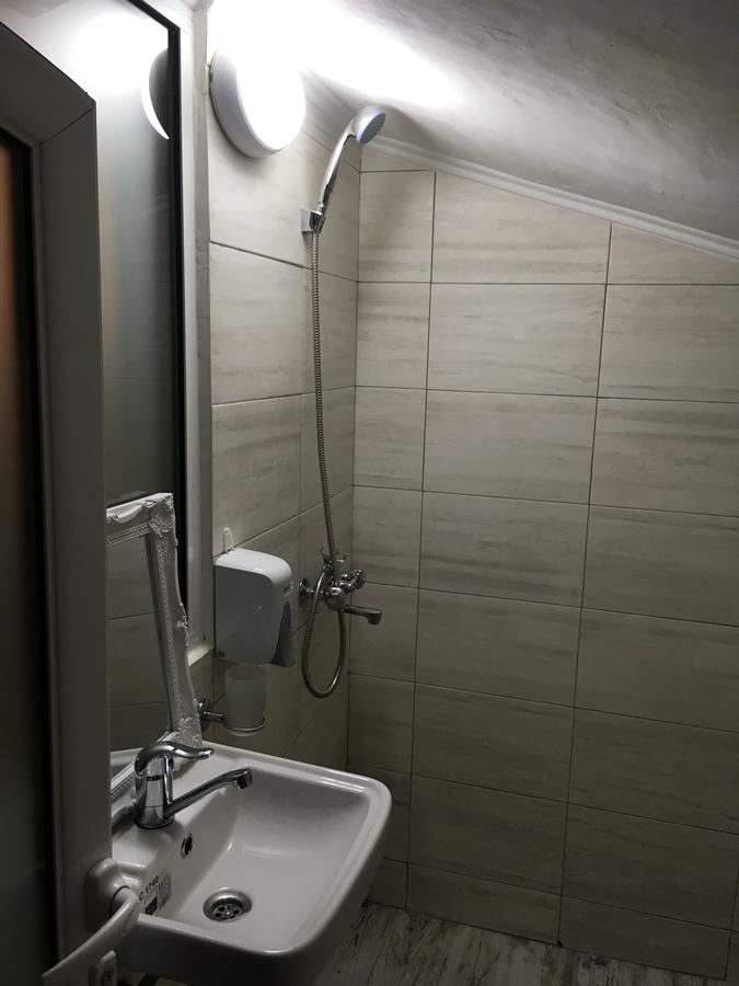 קרלובו White Guest House 2 מראה חיצוני תמונה